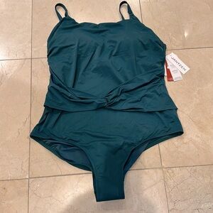 Jantzen one piece swimsuit nwt